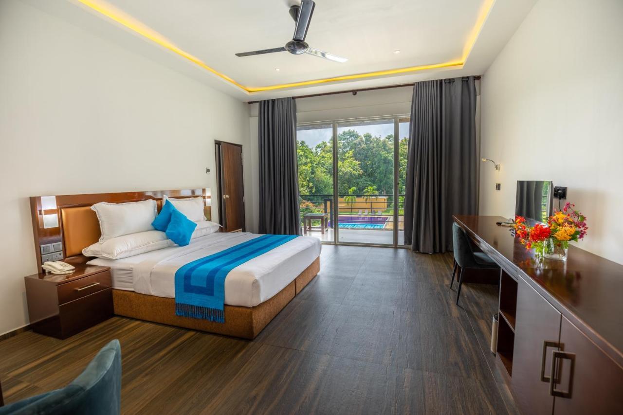 Cassandra Culture Resort Szigirija Kültér fotó